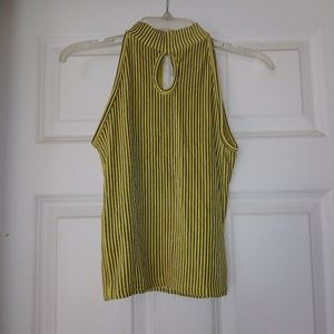 Cute yellow striped shirt with key hole in front